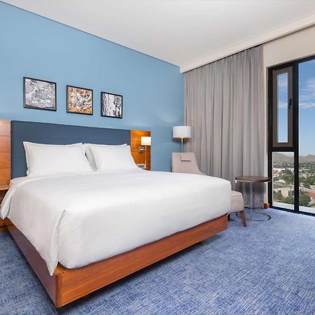 Hilton Garden Inn ווינדהוק מראה חיצוני תמונה