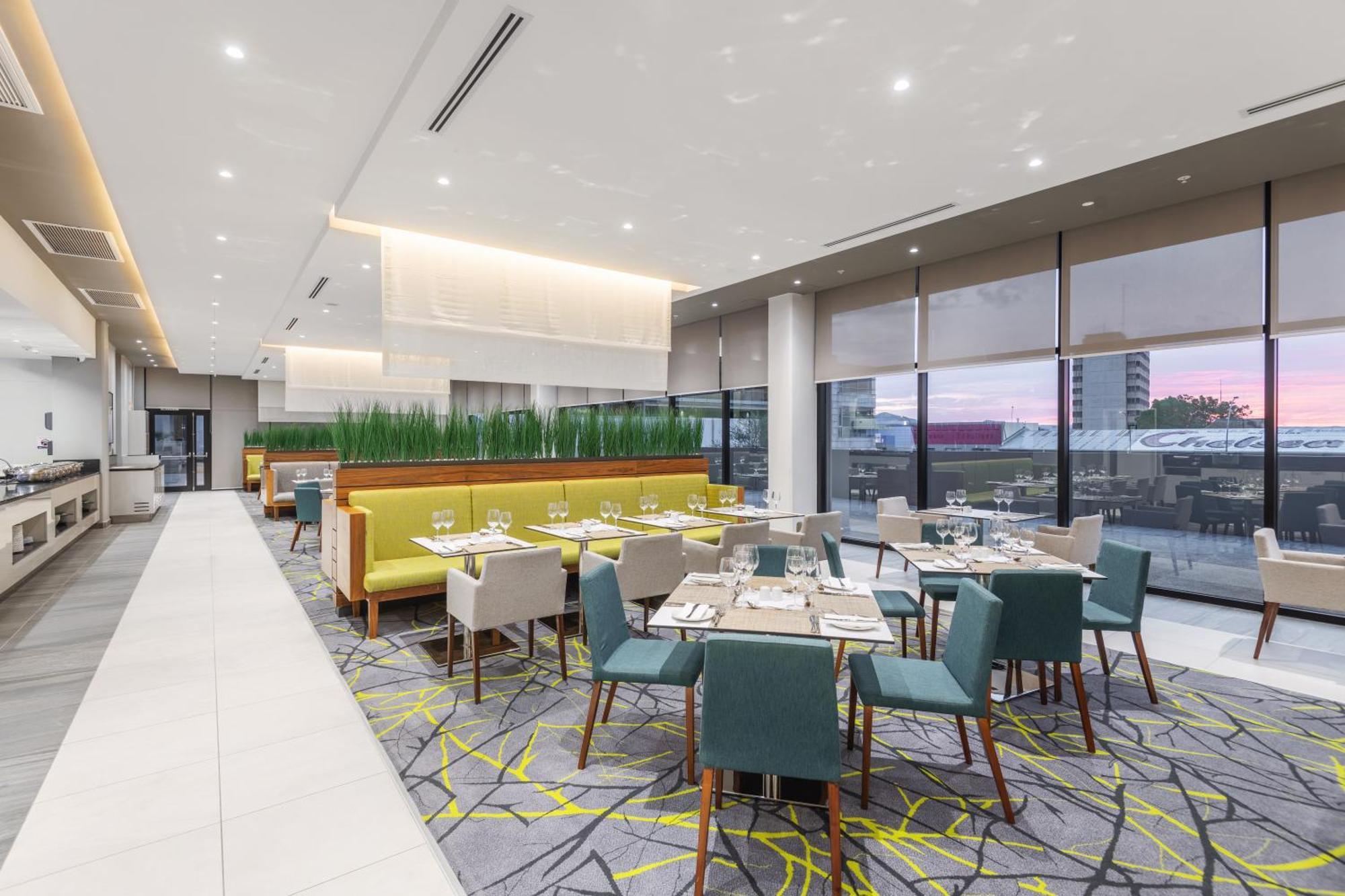 Hilton Garden Inn ווינדהוק מראה חיצוני תמונה