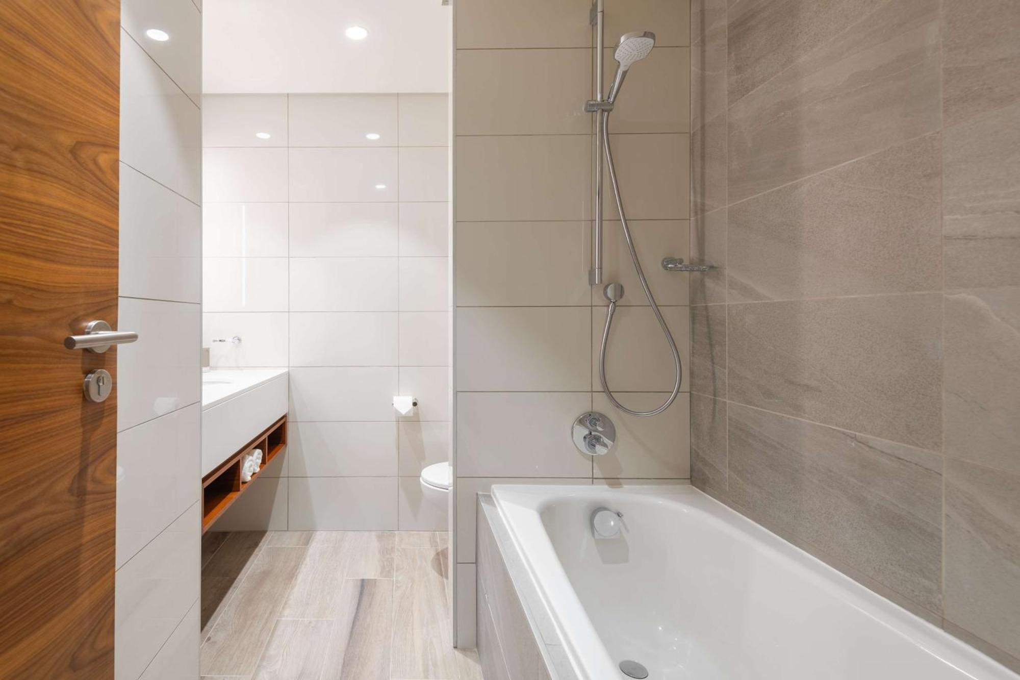 Hilton Garden Inn ווינדהוק מראה חיצוני תמונה
