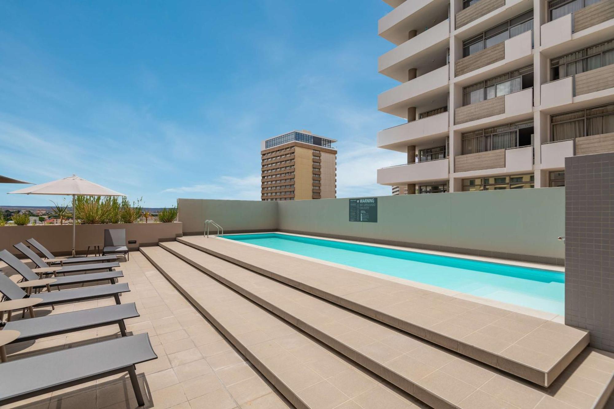 Hilton Garden Inn ווינדהוק מראה חיצוני תמונה