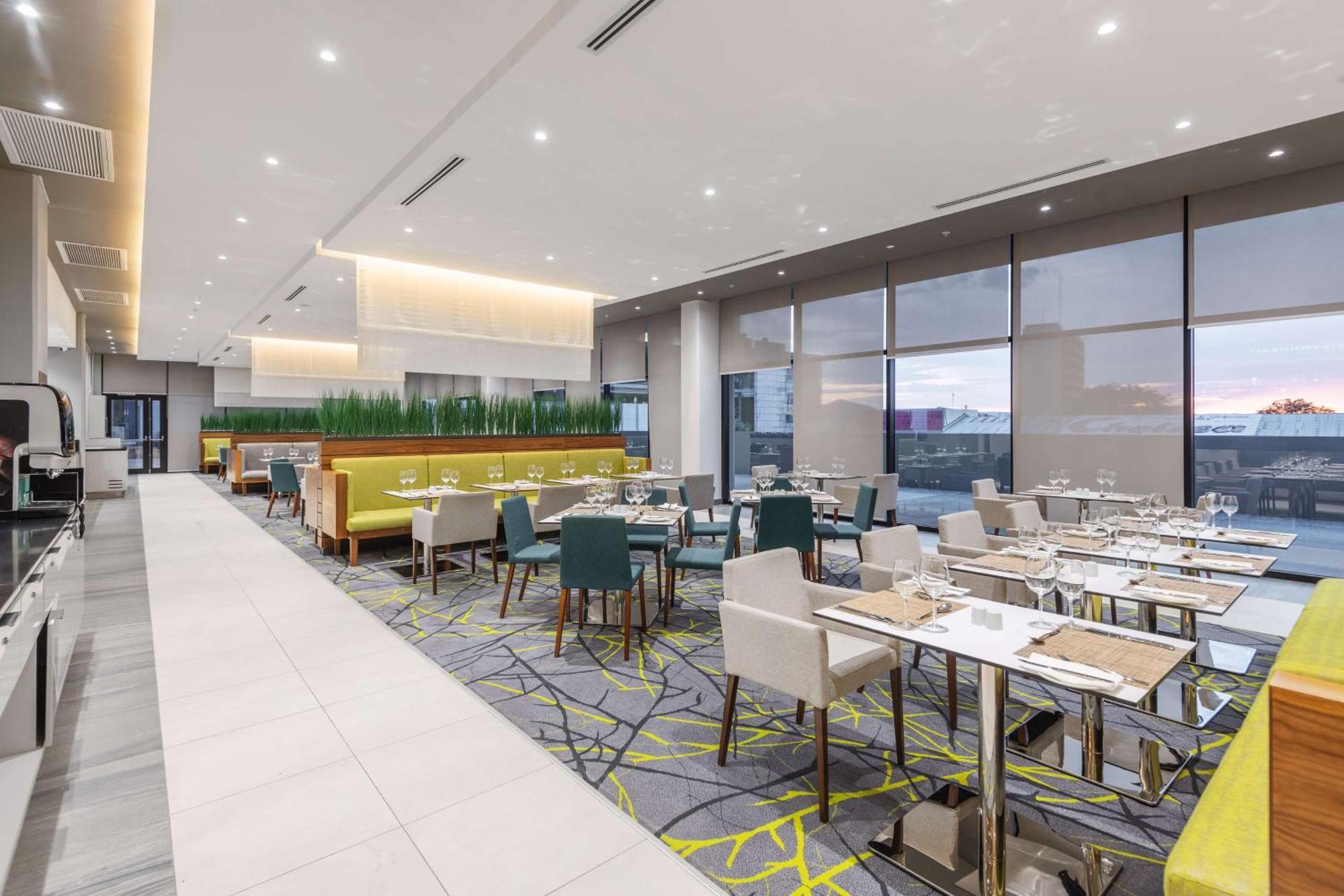Hilton Garden Inn ווינדהוק מראה חיצוני תמונה