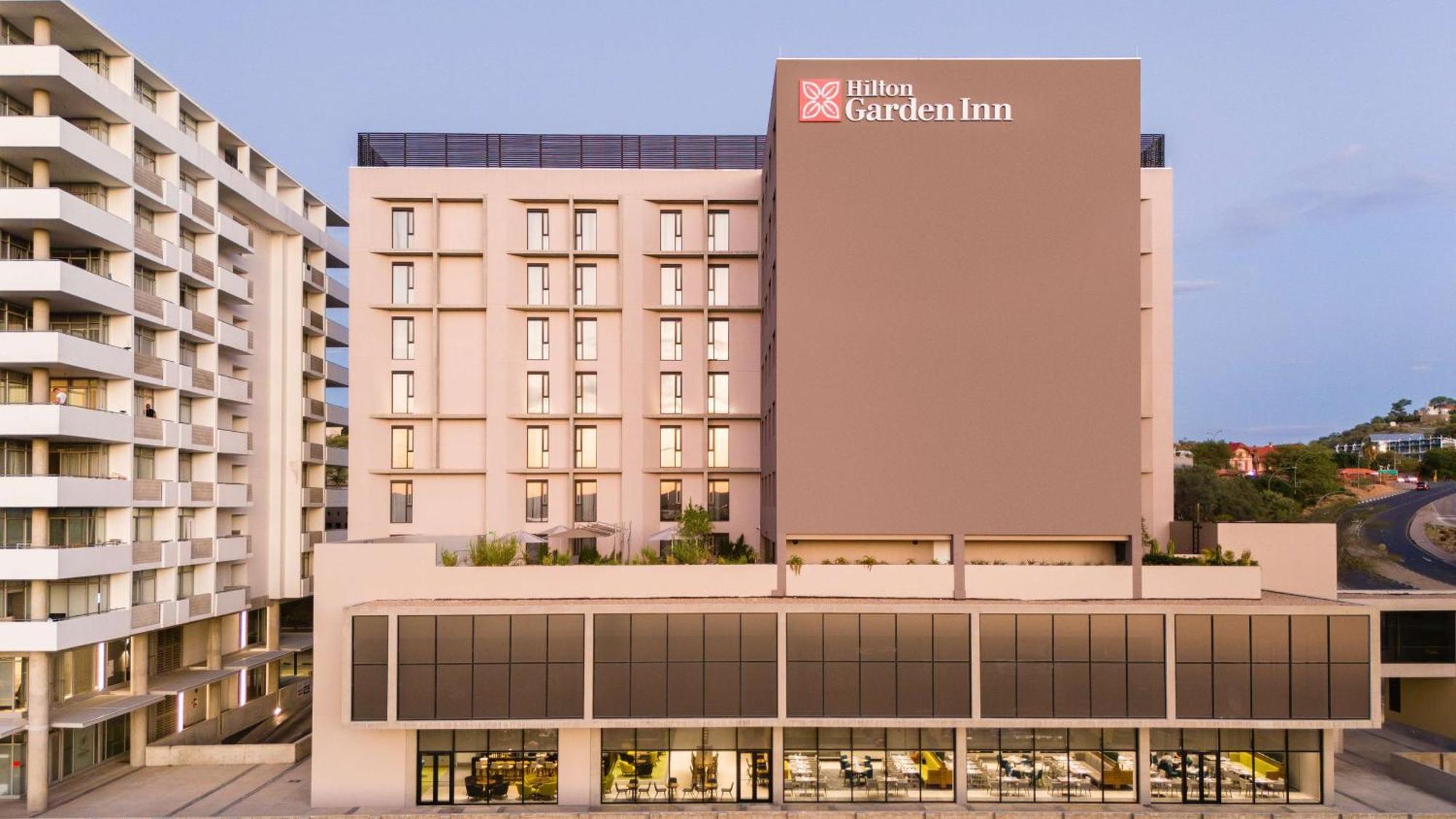 Hilton Garden Inn ווינדהוק מראה חיצוני תמונה