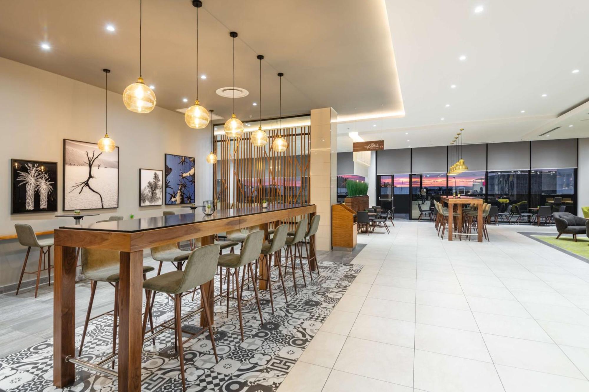 Hilton Garden Inn ווינדהוק מראה חיצוני תמונה