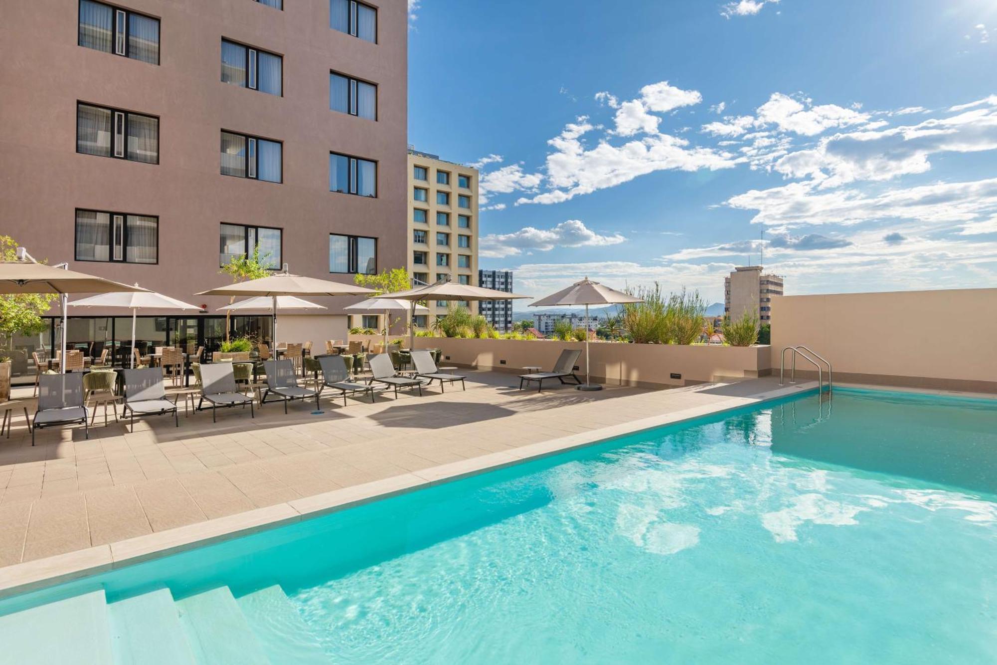 Hilton Garden Inn ווינדהוק מראה חיצוני תמונה