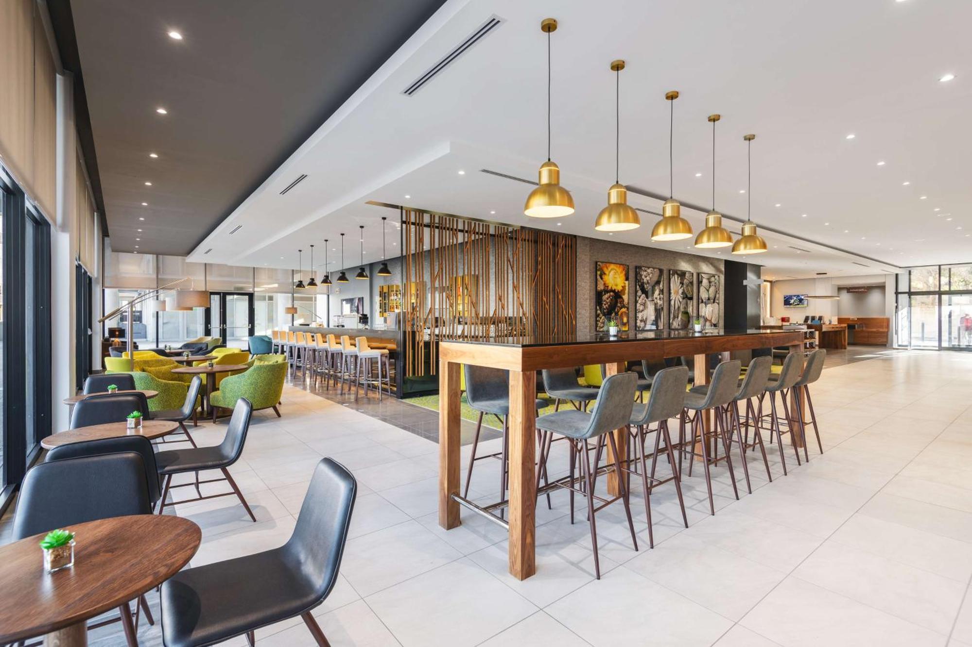 Hilton Garden Inn ווינדהוק מראה חיצוני תמונה
